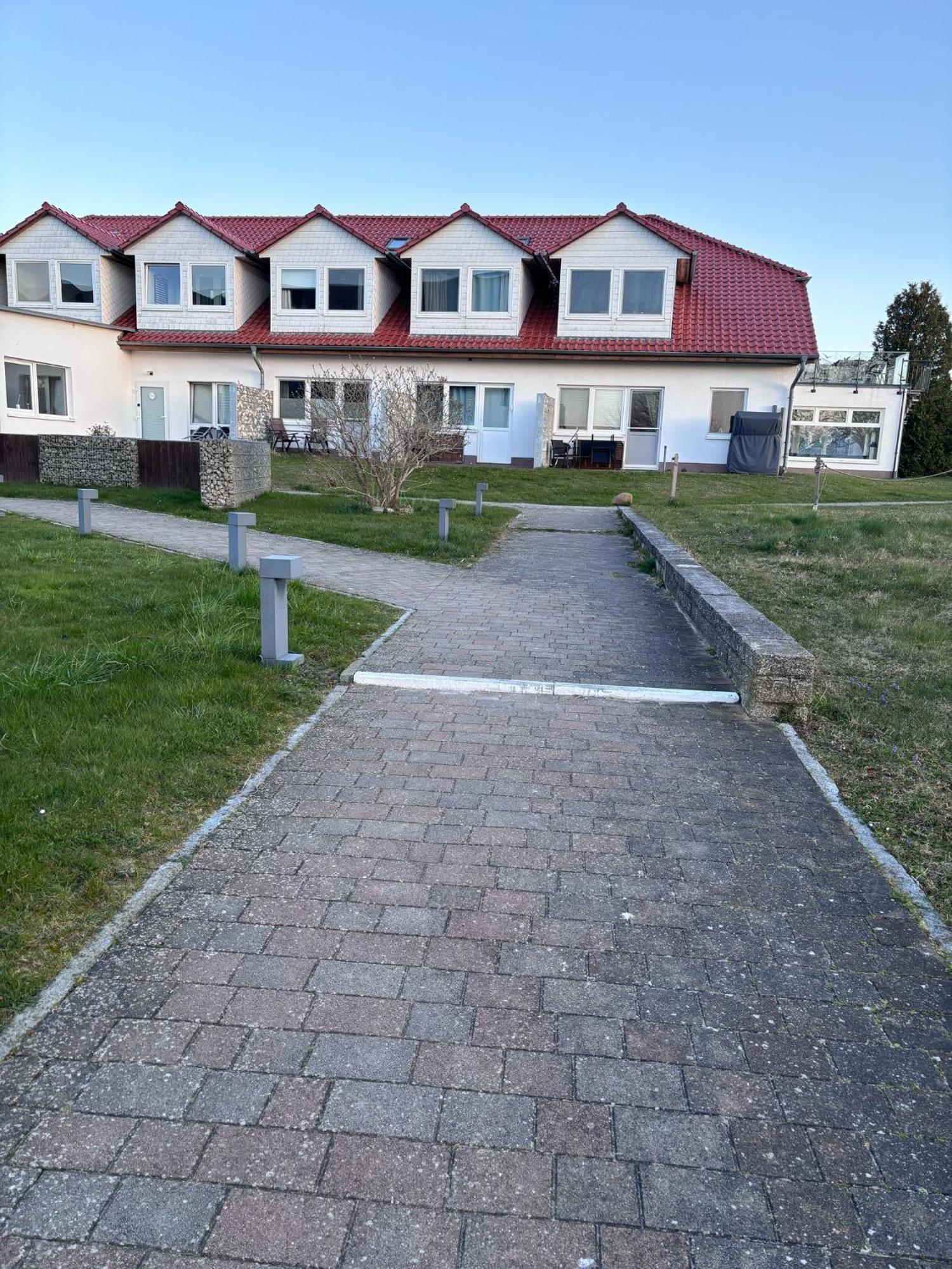 App 7O Kleinertag Am Meer Dranske Exterior foto