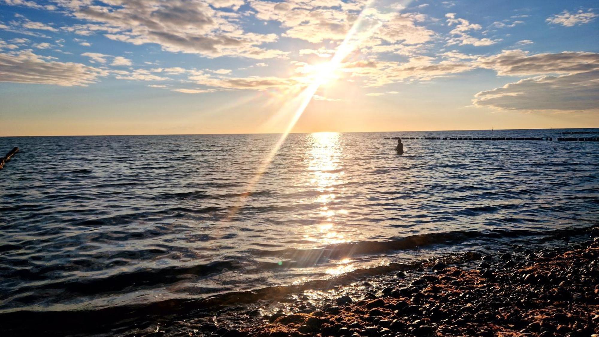App 7O Kleinertag Am Meer Dranske Exterior foto